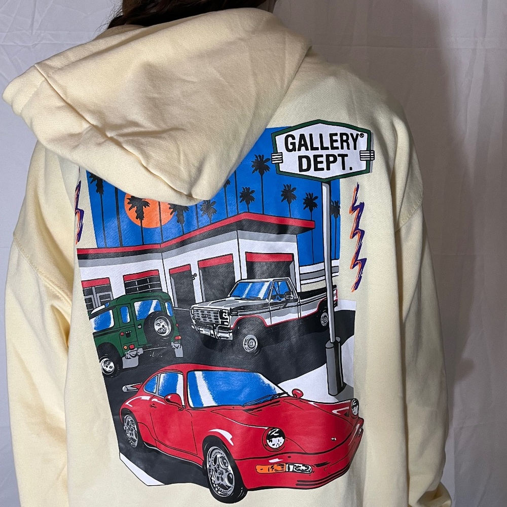 - Gallery Depot Tan Hoodie L
